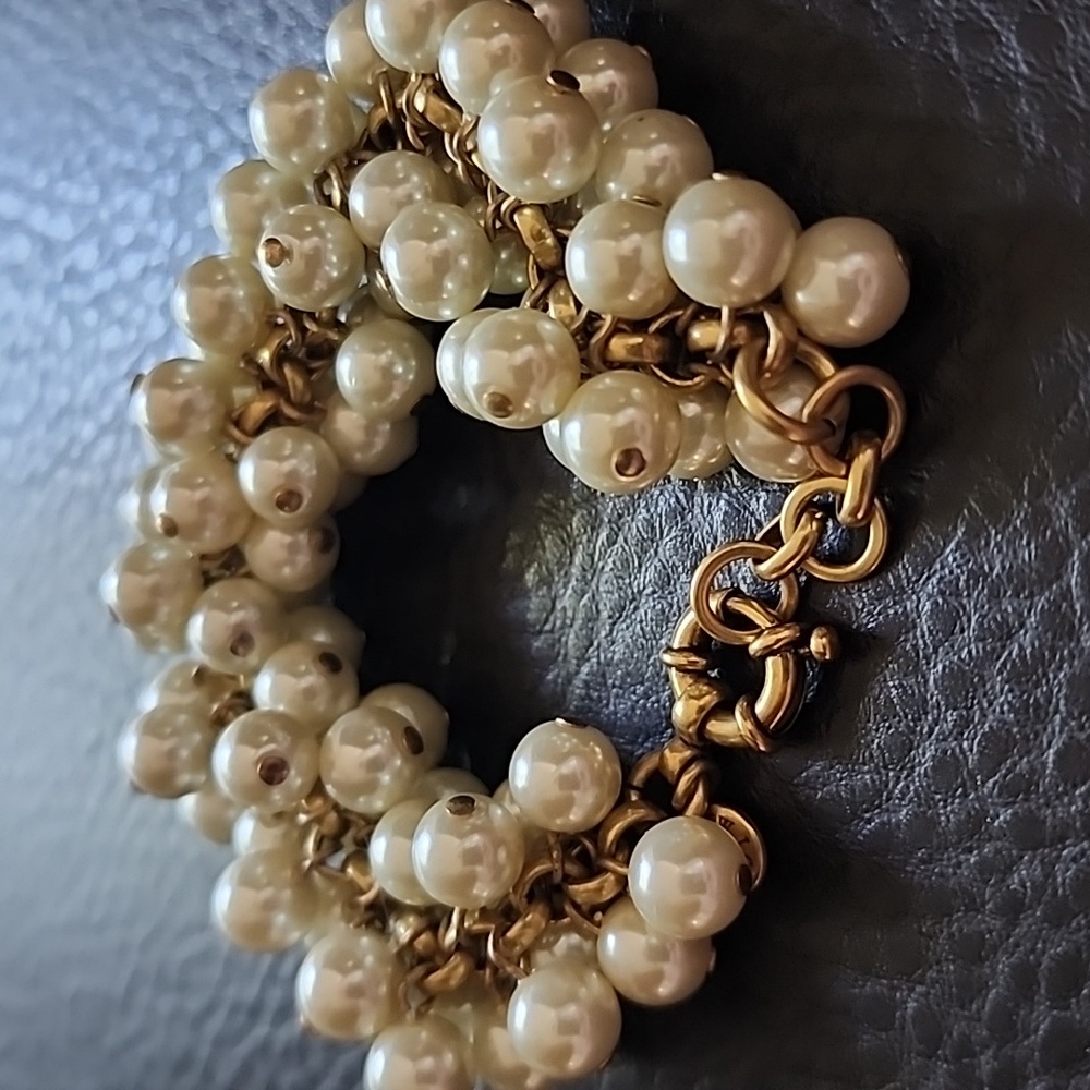 Elegant J.Crew Gold and Cream Pearl Bracelet